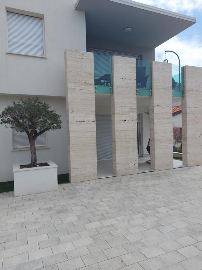 Apartments 4You Vir Exterior foto