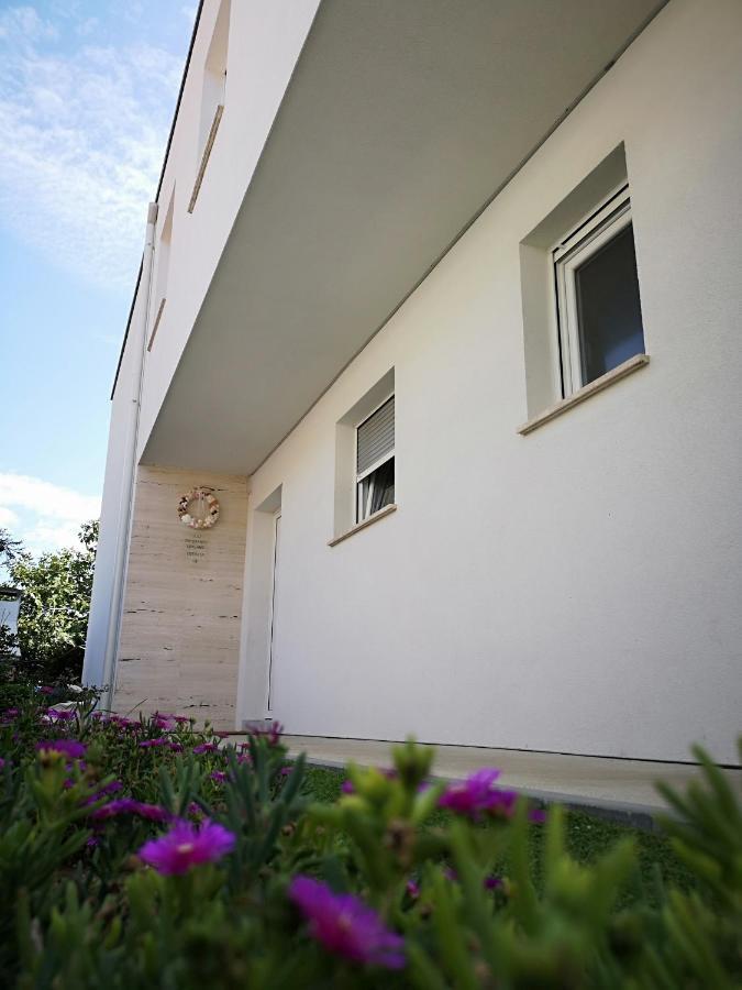 Apartments 4You Vir Exterior foto